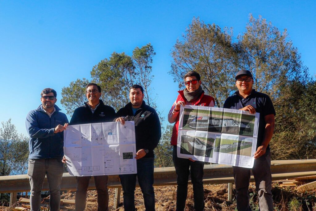 Vichuquén: Entrega de Terreno para el inicio de las Obras del Proyecto de Construcción del Mirador de Llico 2 WhatsApp Image 2025 04 01 at 21.44.08