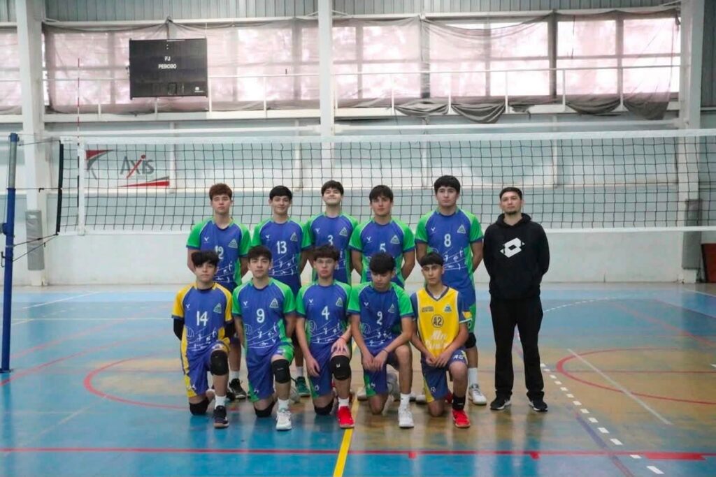 Colegio Alta Cumbre se corona campeón comunal del voleibol juvenil masculino escolar en Curicó 2 758328572 1509286364576449 3596317043293900696 n